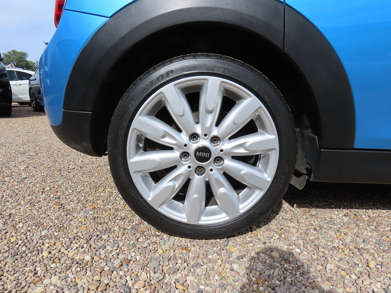 MINI Hatch 1.5 Cooper Exclusive Hatchback 5dr Petrol Manual Euro 6 (s/s) (136 ps) - U4896