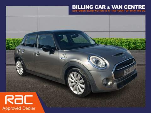 MINI Hatch 2.0i R-Sport Saloon 4dr Petrol Auto Euro 6 (s/s) (200 ps)