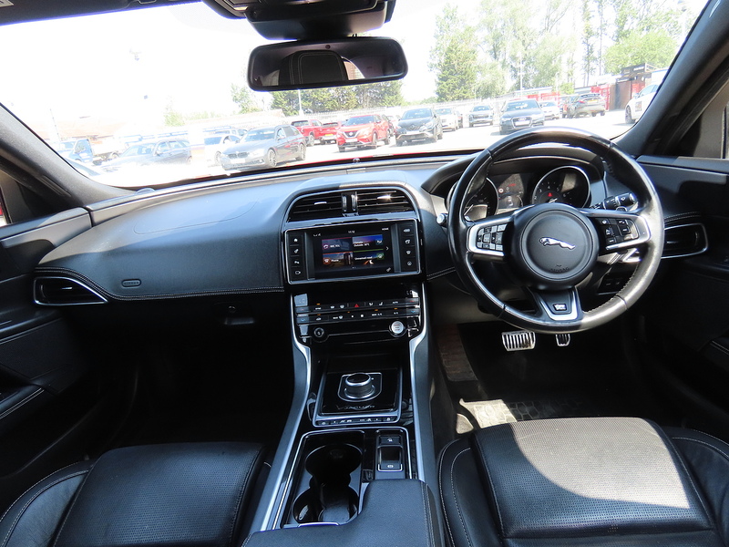 Jaguar XE 2.0i R-Sport Saloon 4dr Petrol Auto Euro 6 (s/s) (200 ps) - U4913