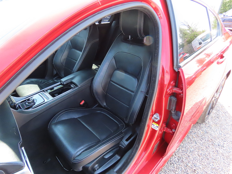 Jaguar XE 2.0i R-Sport Saloon 4dr Petrol Auto Euro 6 (s/s) (200 ps) - U4913