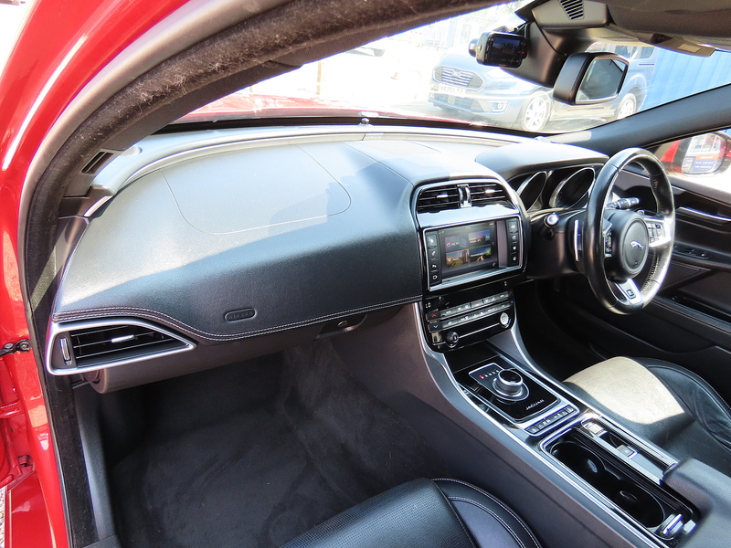 Jaguar XE 2.0i R-Sport Saloon 4dr Petrol Auto Euro 6 (s/s) (200 ps) - U4913