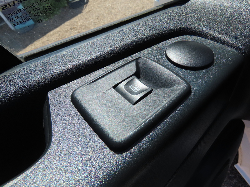 Nissan NV300 2.0 dCi 28 Acenta Panel Van 4dr Diesel Manual L1 H1 Euro 6 (120 ps) - U4930