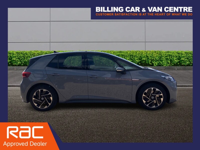 Volkswagen ID.3 Pure Performance 45kWh Life Hatchback 5dr Electric Auto (150 ps) - U4940