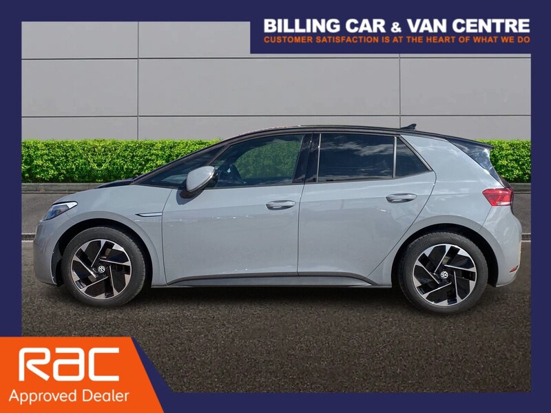 Volkswagen ID.3 Pure Performance 45kWh Life Hatchback 5dr Electric Auto (150 ps) - U4940