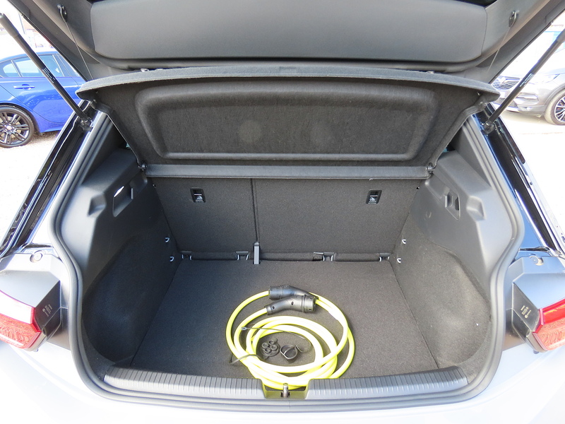 Volkswagen ID.3 Pure Performance 45kWh Life Hatchback 5dr Electric Auto (150 ps) - U4940