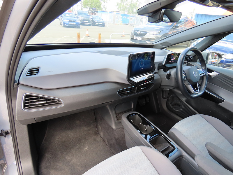 Volkswagen ID.3 Pure Performance 45kWh Life Hatchback 5dr Electric Auto (150 ps) - U4940