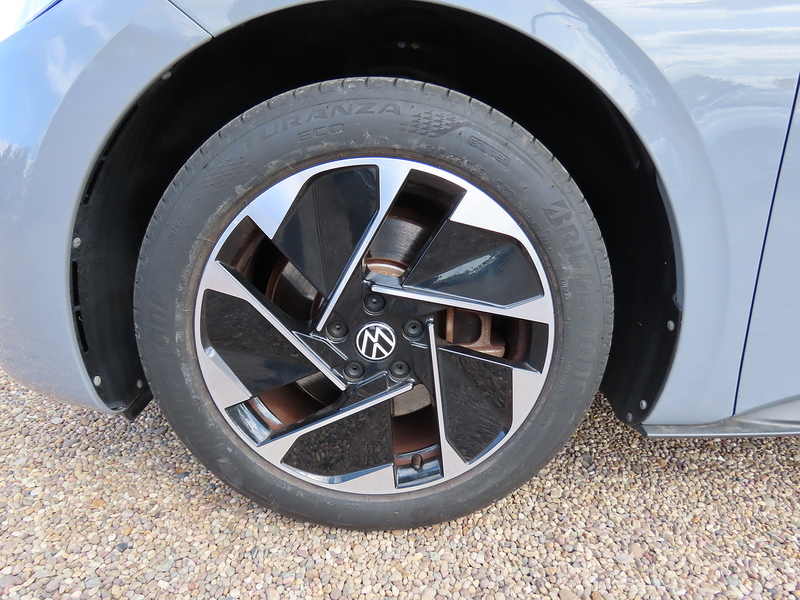 Volkswagen ID.3 Pure Performance 45kWh Life Hatchback 5dr Electric Auto (150 ps) - U4940