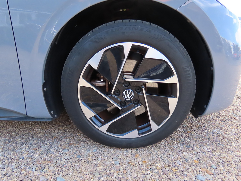 Volkswagen ID.3 Pure Performance 45kWh Life Hatchback 5dr Electric Auto (150 ps) - U4940