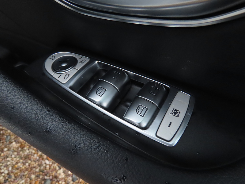 Mercedes-Benz E Class 2.0 E220d AMG Line (Premium) Estate 5dr Diesel G-Tronic+ 4MATIC Euro 6 (s/s) (194 ps) - U4941