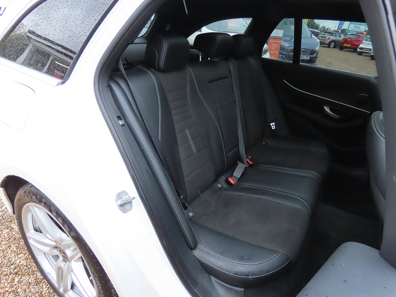 Mercedes-Benz E Class 2.0 E220d AMG Line (Premium) Estate 5dr Diesel G-Tronic+ 4MATIC Euro 6 (s/s) (194 ps) - U4941