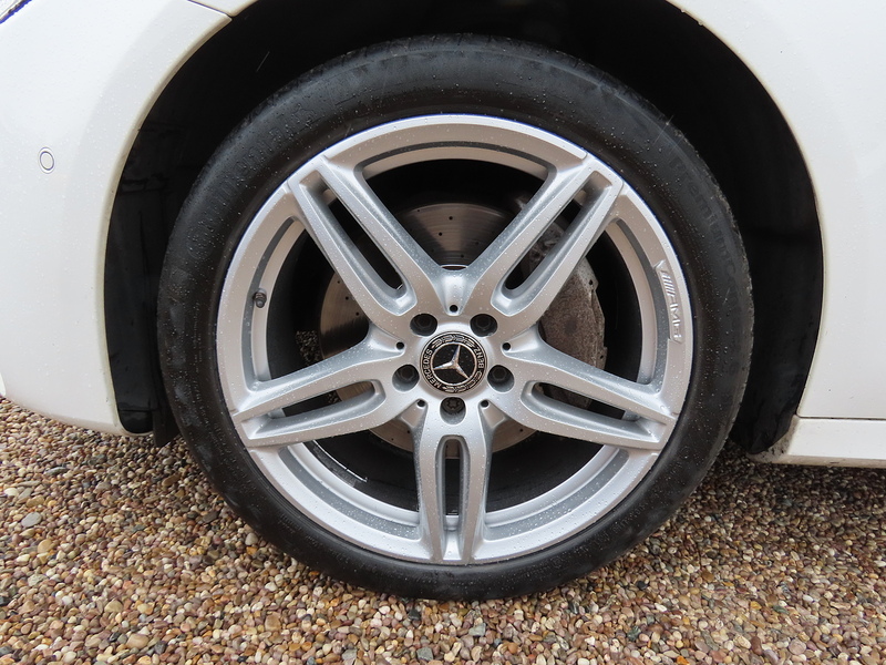 Mercedes-Benz E Class 2.0 E220d AMG Line (Premium) Estate 5dr Diesel G-Tronic+ 4MATIC Euro 6 (s/s) (194 ps) - U4941