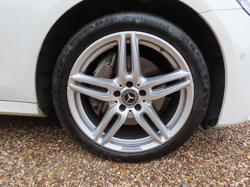Mercedes-Benz E Class 2.0 E220d AMG Line (Premium) Estate 5dr Diesel G-Tronic+ 4MATIC Euro 6 (s/s) (194 ps) - U4941