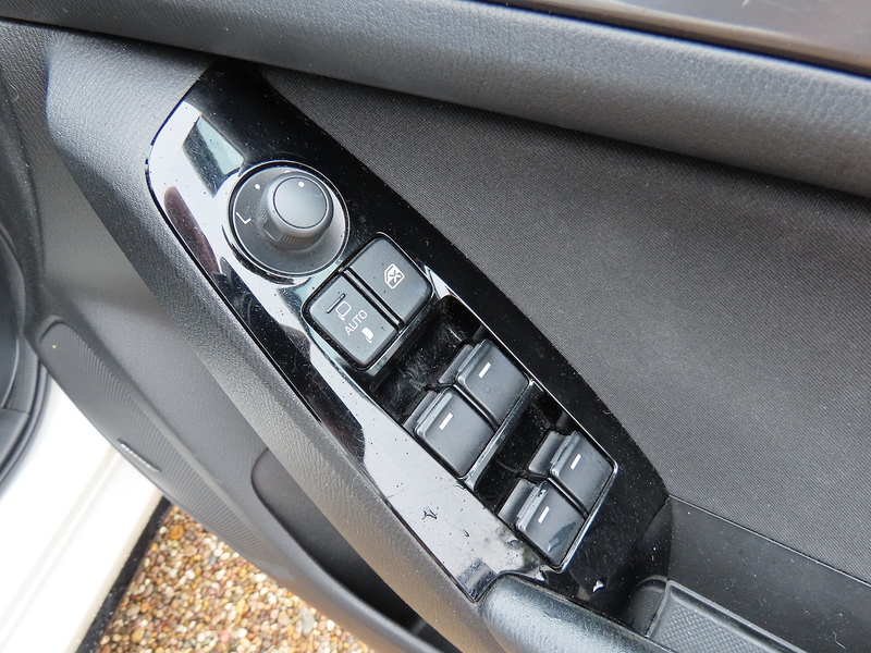 Mazda Mazda3 2.0 SKYACTIV-G Sport Nav Hatchback 5dr Petrol Manual Euro 6 (s/s) (121 ps) - U4942