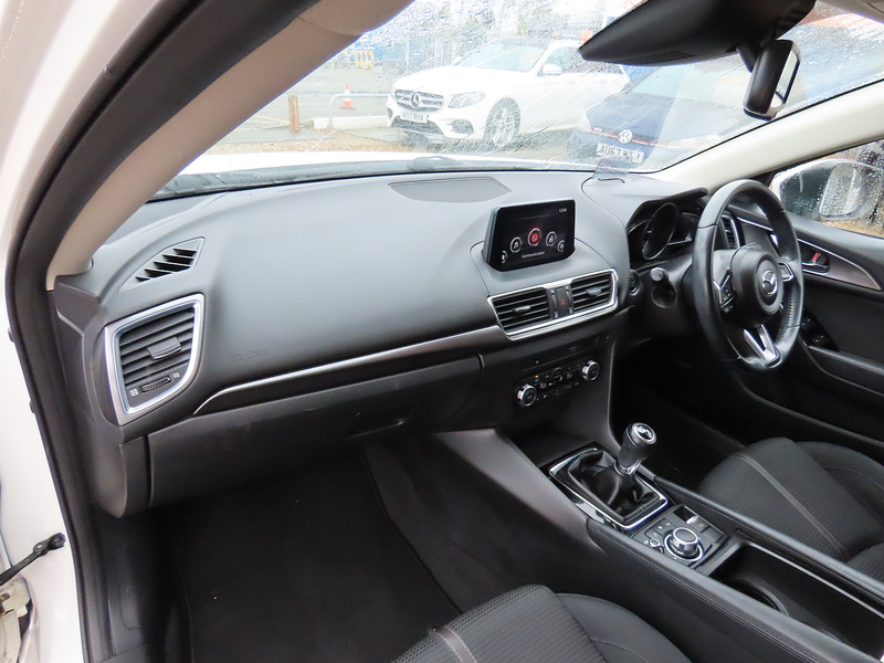 Mazda Mazda3 2.0 SKYACTIV-G Sport Nav Hatchback 5dr Petrol Manual Euro 6 (s/s) (121 ps) - U4942