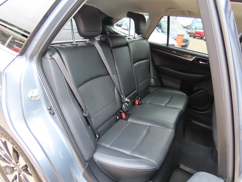 Subaru Outback 2.5i SE Premium Estate 5dr Petrol Lineartronic 4WD Euro 6 (s/s) (175 ps) - U4943