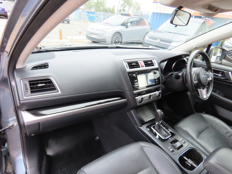 Subaru Outback 2.5i SE Premium Estate 5dr Petrol Lineartronic 4WD Euro 6 (s/s) (175 ps) - U4943