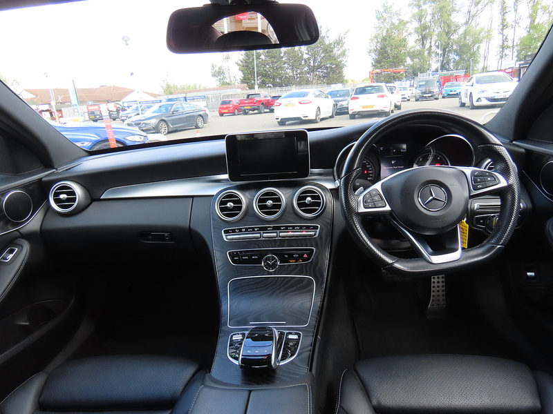 Mercedes-Benz C Class 2.1 C220d AMG Line Saloon 4dr Diesel G-Tronic+ Euro 6 (s/s) (170 ps) - U4945