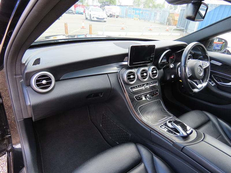Mercedes-Benz C Class 2.1 C220d AMG Line Saloon 4dr Diesel G-Tronic+ Euro 6 (s/s) (170 ps) - U4945