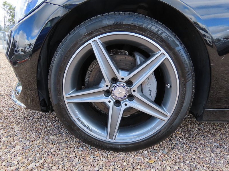 Mercedes-Benz C Class 2.1 C220d AMG Line Saloon 4dr Diesel G-Tronic+ Euro 6 (s/s) (170 ps) - U4945