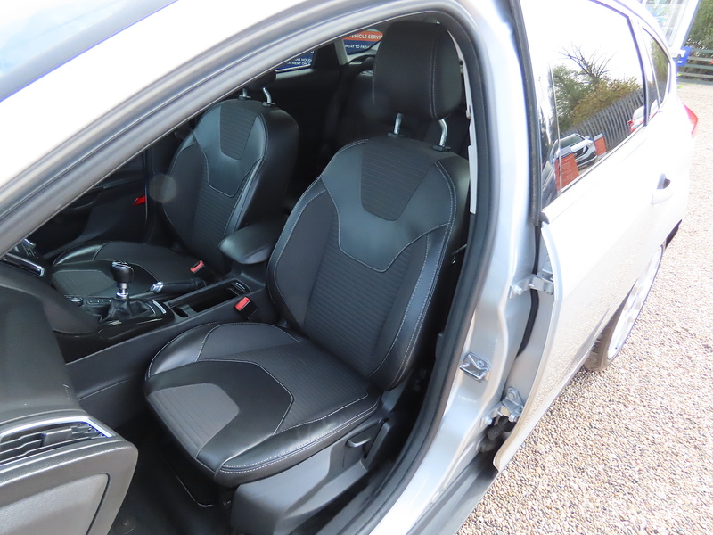 Ford Focus 1.5 TDCi Titanium X Hatchback 5dr Diesel Manual Euro 6 (s/s) (120 ps) - U4950