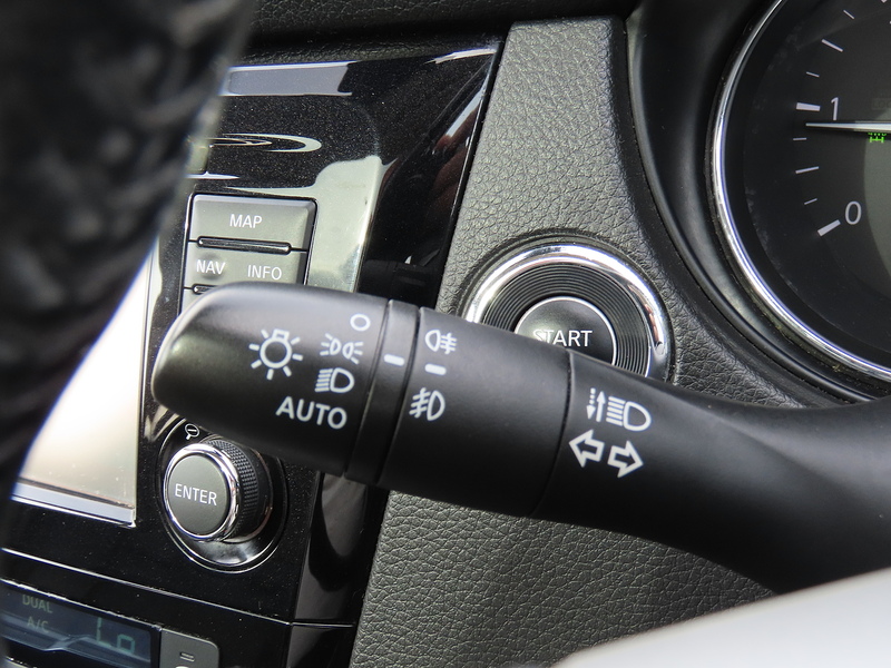 Nissan Qashqai 1.6 dCi Tekna SUV 5dr Diesel Manual 4WD Euro 6 (s/s) (130 ps) - U4952
