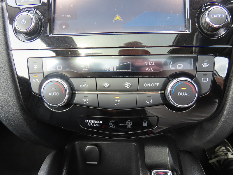 Nissan Qashqai 1.6 dCi Tekna SUV 5dr Diesel Manual 4WD Euro 6 (s/s) (130 ps) - U4952