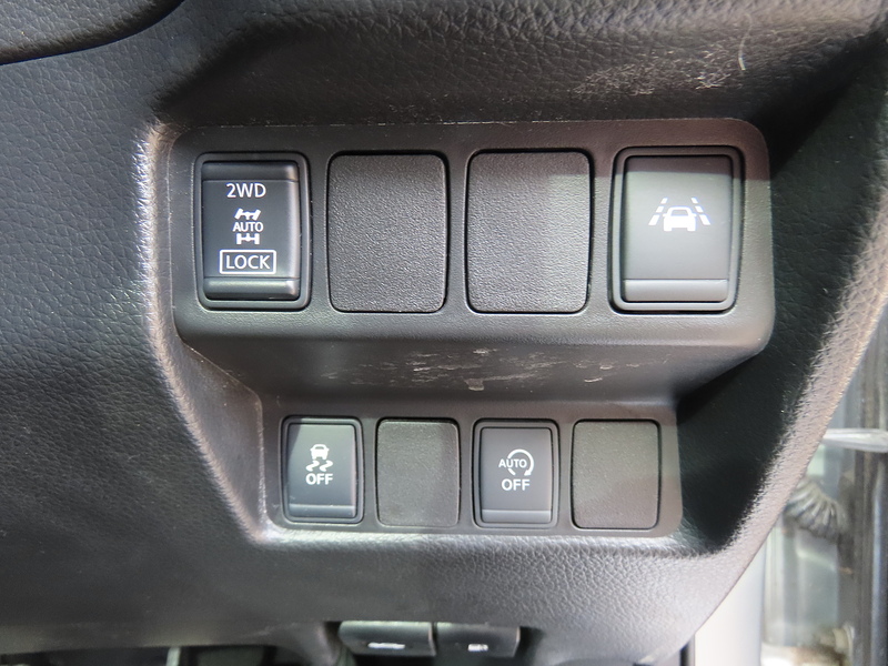 Nissan Qashqai 1.6 dCi Tekna SUV 5dr Diesel Manual 4WD Euro 6 (s/s) (130 ps) - U4952