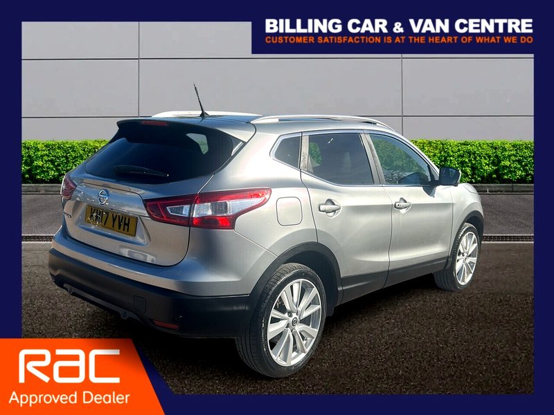Nissan Qashqai 1.6 dCi Tekna SUV 5dr Diesel Manual 4WD Euro 6 (s/s) (130 ps) - U4952