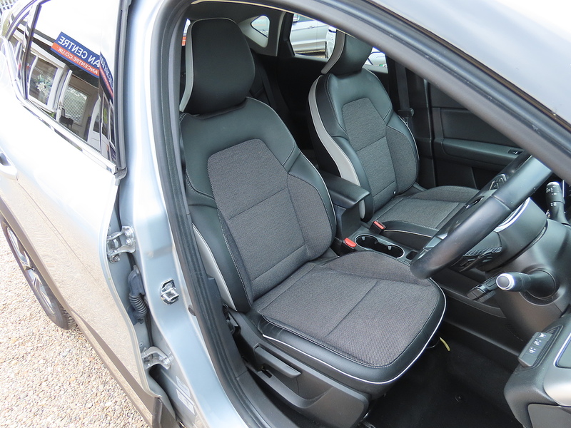 Renault Captur 1.3 TCe S Edition SUV 5dr Petrol EDC Euro 6 (s/s) (140 ps) - U4969