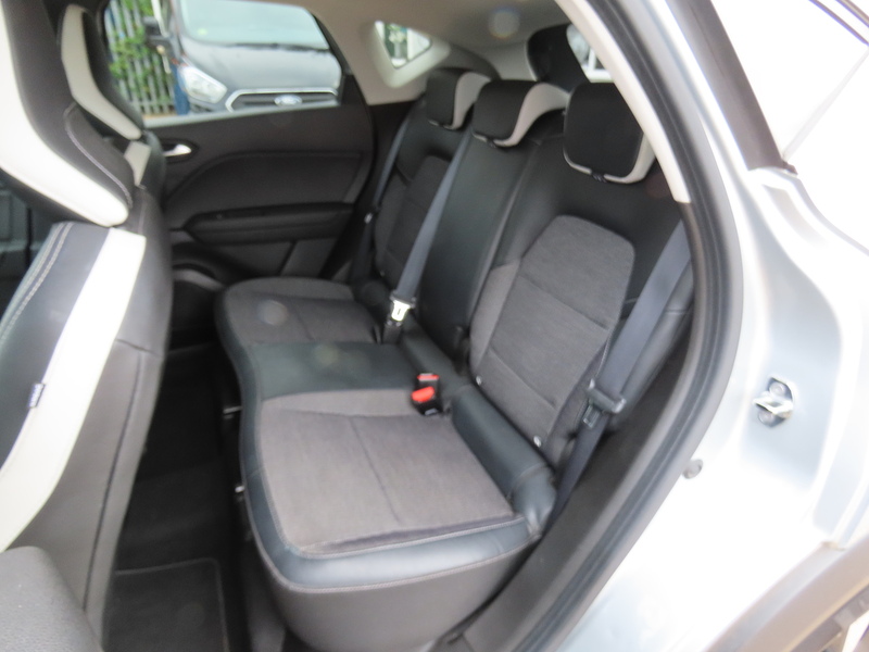 Renault Captur 1.3 TCe S Edition SUV 5dr Petrol EDC Euro 6 (s/s) (140 ps) - U4969