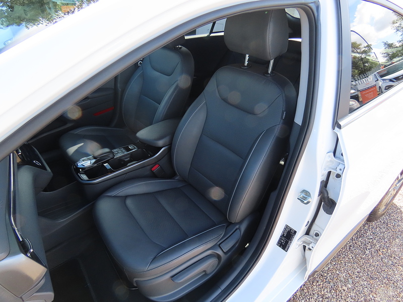Hyundai IONIQ 38.3kWh Premium SE Hatchback 5dr Electric Auto (136 ps) - U4970
