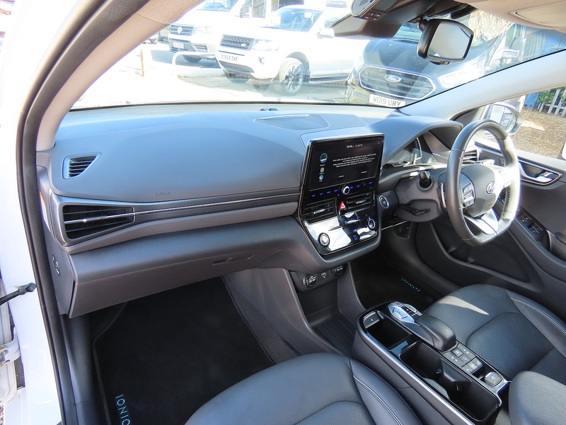 Hyundai IONIQ 38.3kWh Premium SE Hatchback 5dr Electric Auto (136 ps) - U4970