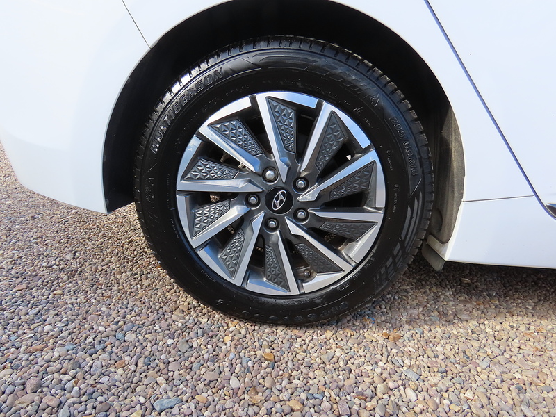 Hyundai IONIQ 38.3kWh Premium SE Hatchback 5dr Electric Auto (136 ps) - U4970
