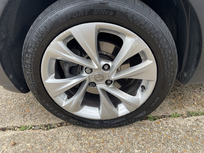 Vauxhall 1.2 Turbo GPF Tech Line Nav SUV 5dr Petrol Manual Euro 6 (s/s) (130 ps)