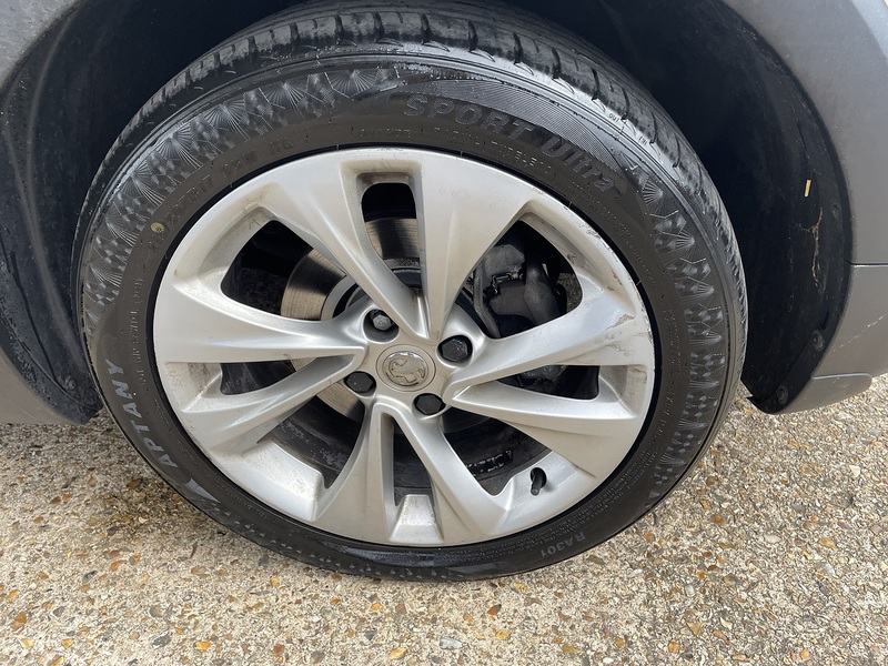 Vauxhall 1.2 Turbo GPF Tech Line Nav SUV 5dr Petrol Manual Euro 6 (s/s) (130 ps)