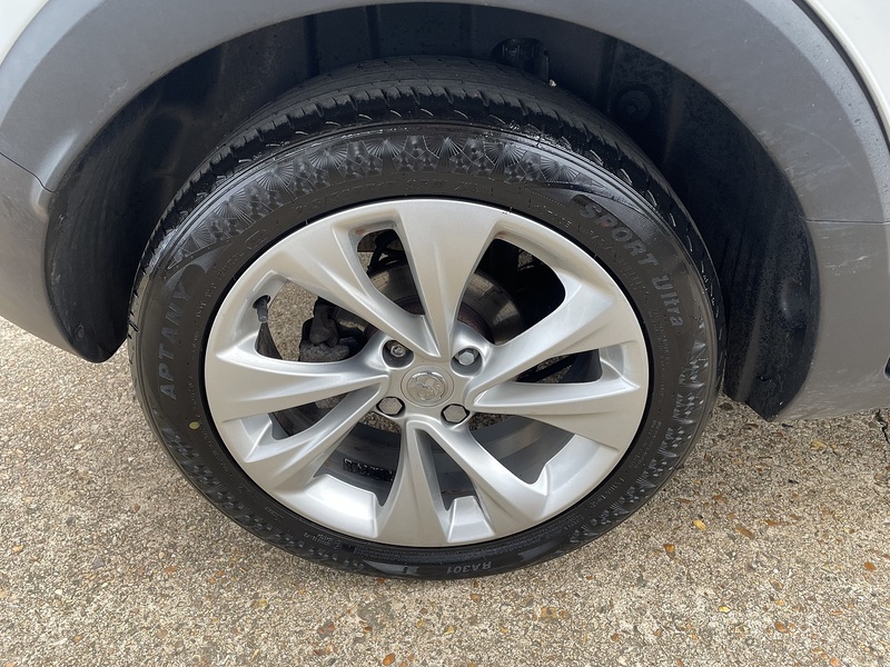 Vauxhall 1.2 Turbo GPF Tech Line Nav SUV 5dr Petrol Manual Euro 6 (s/s) (130 ps)