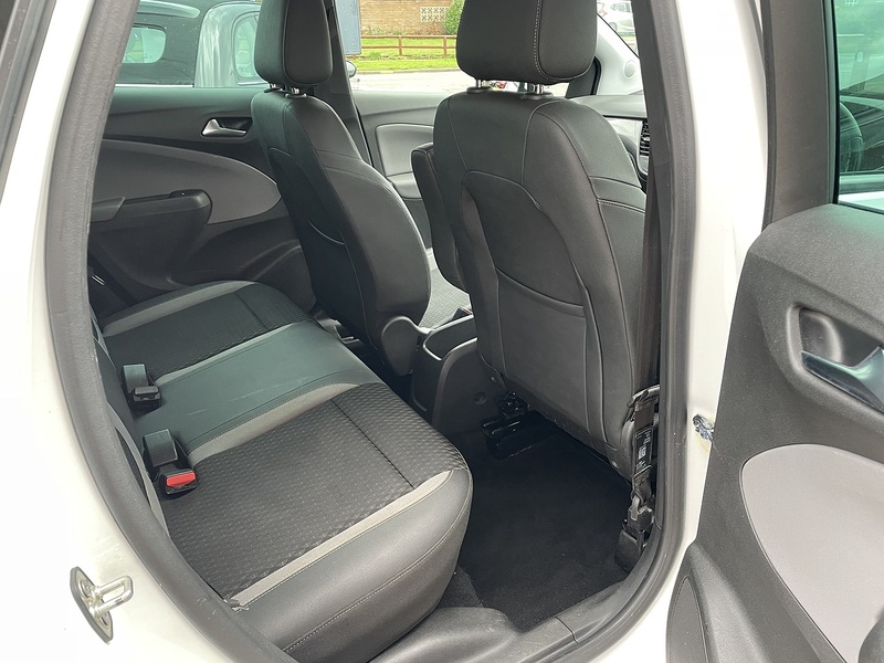 Vauxhall 1.2 Turbo GPF Tech Line Nav SUV 5dr Petrol Manual Euro 6 (s/s) (130 ps)