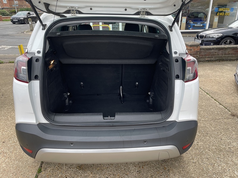 Vauxhall 1.2 Turbo GPF Tech Line Nav SUV 5dr Petrol Manual Euro 6 (s/s) (130 ps)