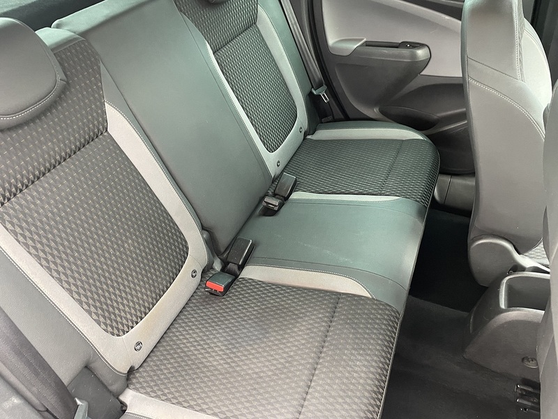 Vauxhall 1.2 Turbo GPF Tech Line Nav SUV 5dr Petrol Manual Euro 6 (s/s) (130 ps)