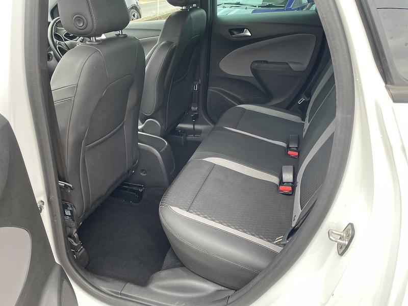 Vauxhall 1.2 Turbo GPF Tech Line Nav SUV 5dr Petrol Manual Euro 6 (s/s) (130 ps)