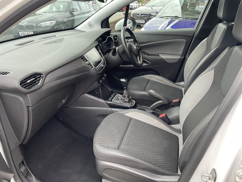 Vauxhall 1.2 Turbo GPF Tech Line Nav SUV 5dr Petrol Manual Euro 6 (s/s) (130 ps)