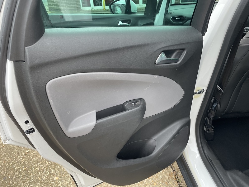 Vauxhall 1.2 Turbo GPF Tech Line Nav SUV 5dr Petrol Manual Euro 6 (s/s) (130 ps)