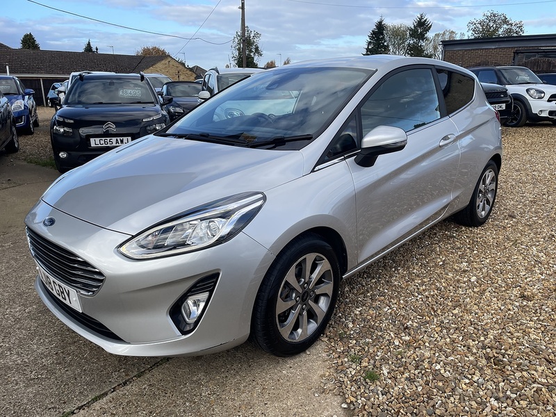 Ford 1.1 Ti-VCT Zetec Hatchback 3dr Petrol Manual Euro 6 (s/s) (85 ps)