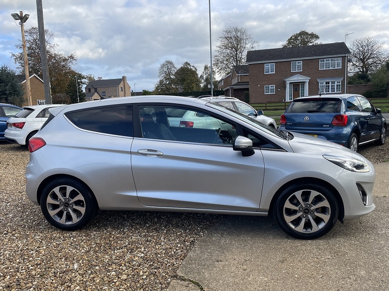 Ford 1.1 Ti-VCT Zetec Hatchback 3dr Petrol Manual Euro 6 (s/s) (85 ps)