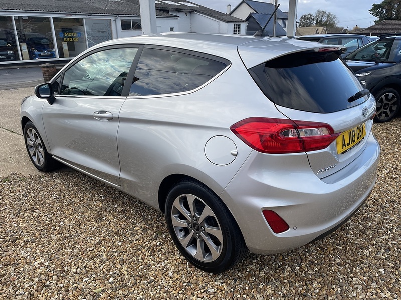 Ford 1.1 Ti-VCT Zetec Hatchback 3dr Petrol Manual Euro 6 (s/s) (85 ps)