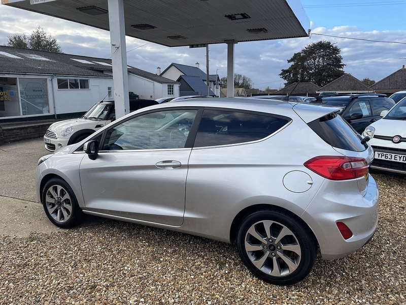 Ford 1.1 Ti-VCT Zetec Hatchback 3dr Petrol Manual Euro 6 (s/s) (85 ps)