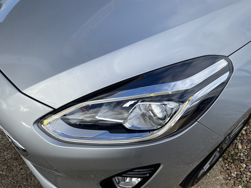 Ford 1.1 Ti-VCT Zetec Hatchback 3dr Petrol Manual Euro 6 (s/s) (85 ps)