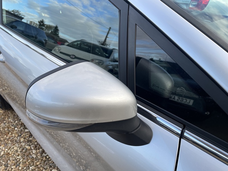 Ford 1.1 Ti-VCT Zetec Hatchback 3dr Petrol Manual Euro 6 (s/s) (85 ps)