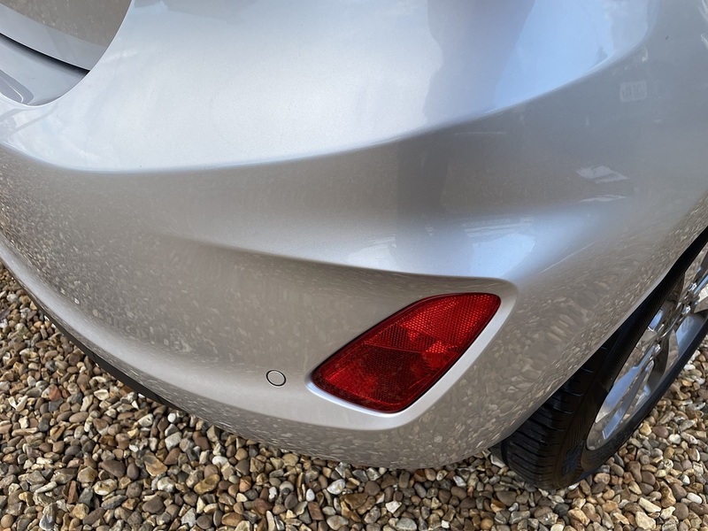 Ford 1.1 Ti-VCT Zetec Hatchback 3dr Petrol Manual Euro 6 (s/s) (85 ps)