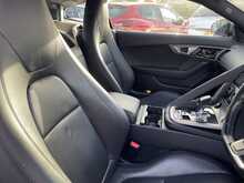 Jaguar F-Type V6 